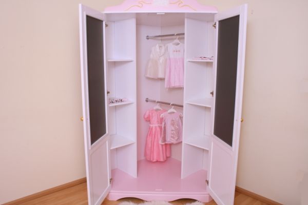 Armoire d'angle enfant