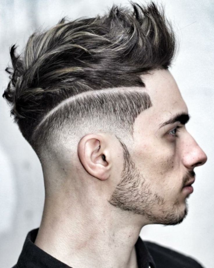 Coupe de cheveux homme trait sur le coté