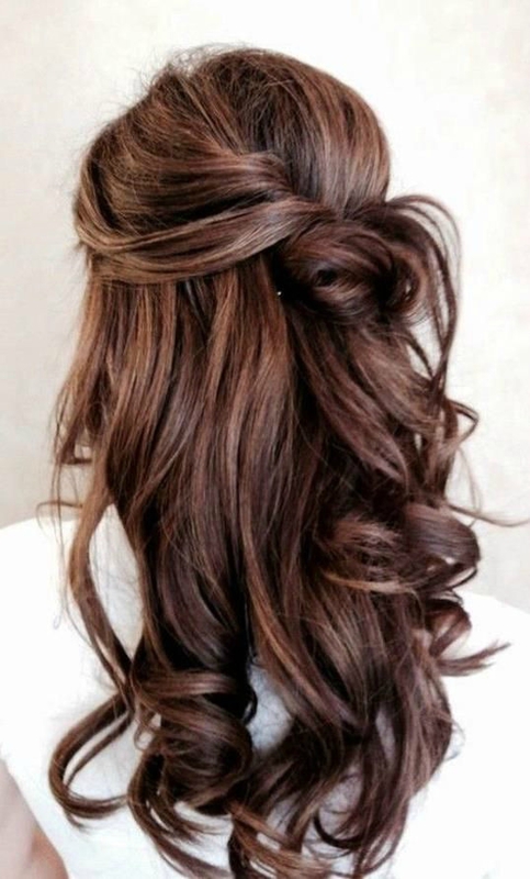 Idée chignon cheveux long