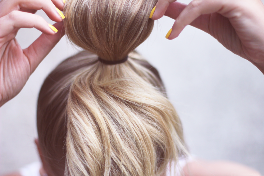 Faire un chignon avec un elastique