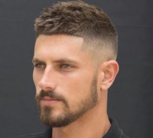 Coiffure militaire homme