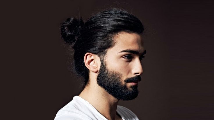 Coiffure homme bun