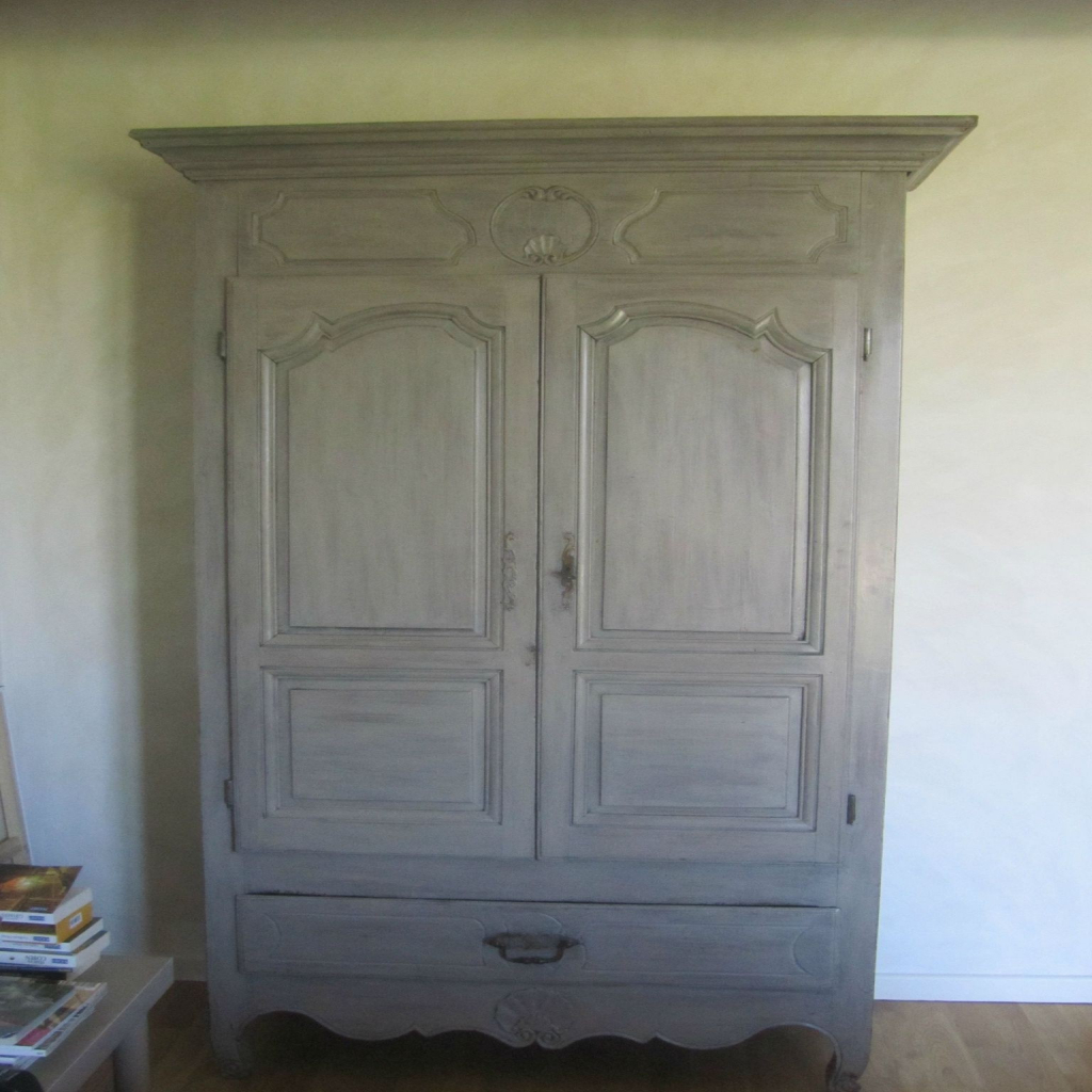 Armoire ancienne blanche