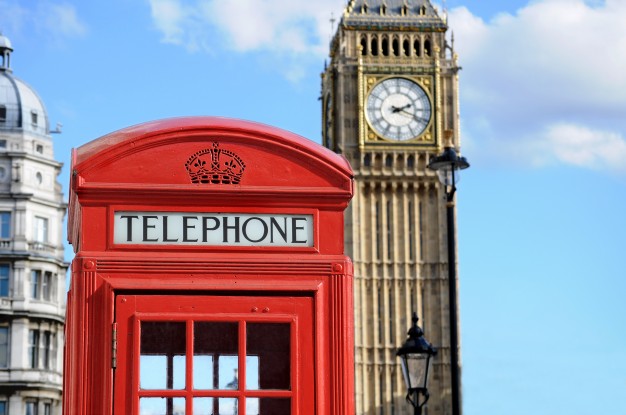 Cabine téléphonique anglaise big ben