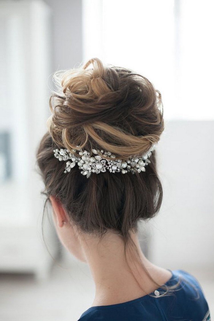 Attache cheveux pour chignon