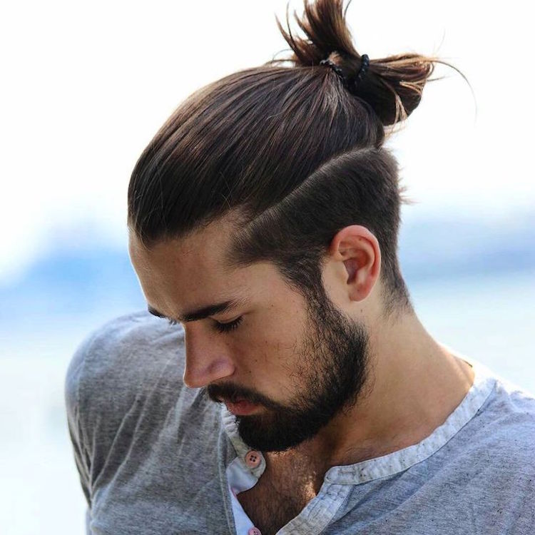 Comment faire un chignon pour homme