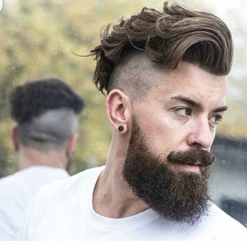 Coupe de cheveux homme rasé coté