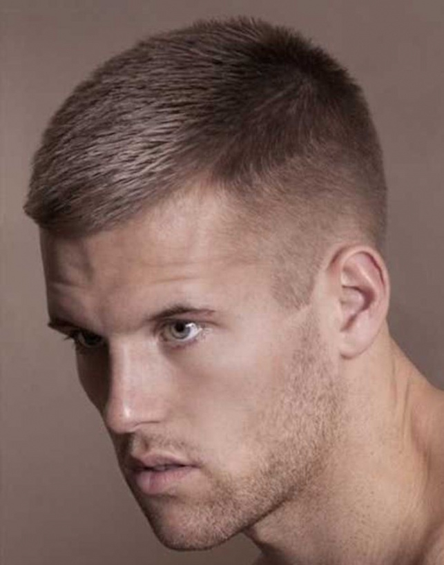 Coupe cheveux militaire homme