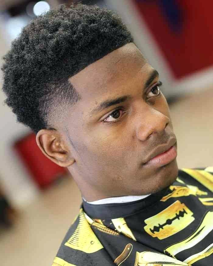 Coupe de cheveux homme afro court