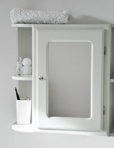 Armoire de toilette vintage