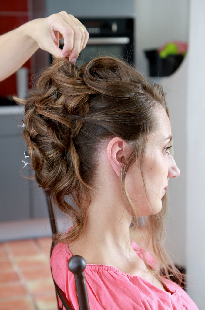 Chignon bouclé haut