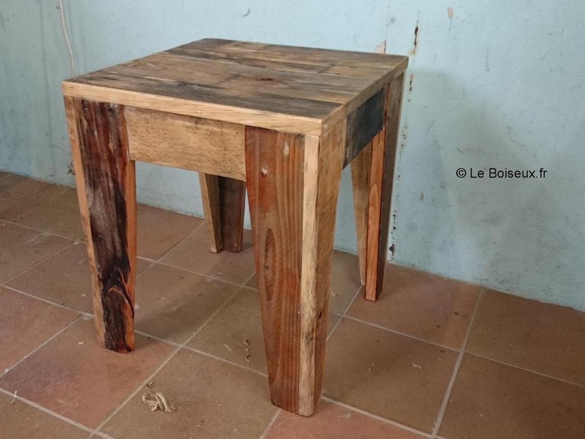 Tabouret en bois de palette