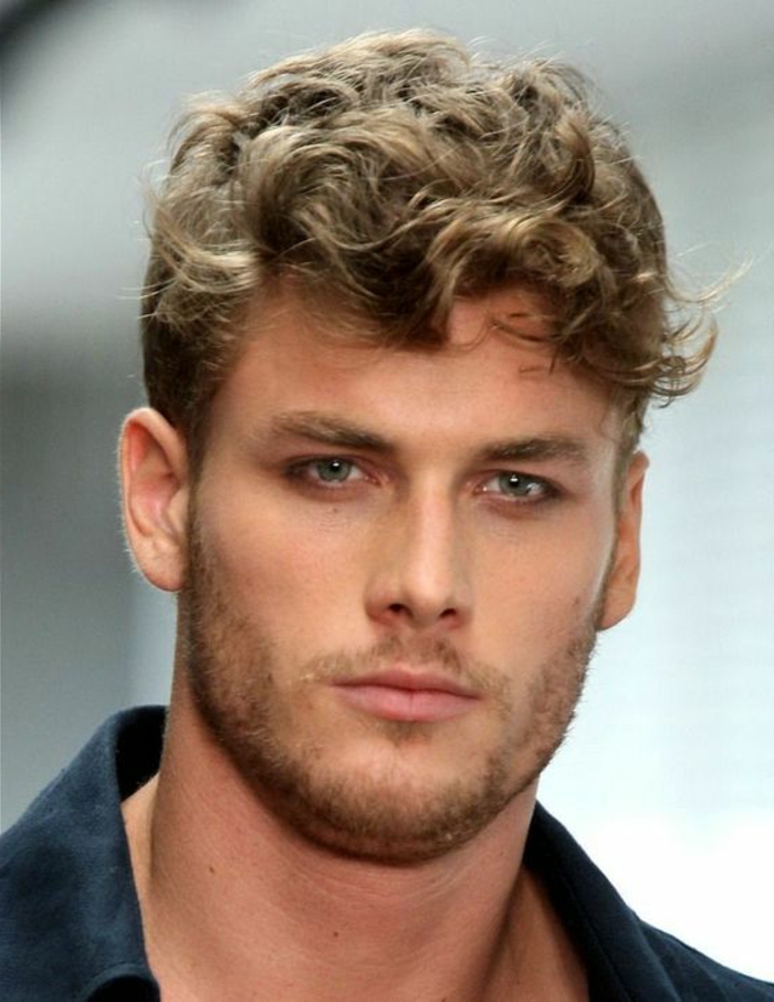 Coupe cheveux homme blond